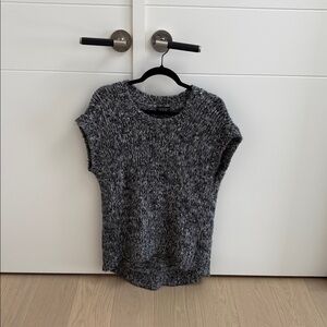 Topshop Sweater Sleeveless in Size 2